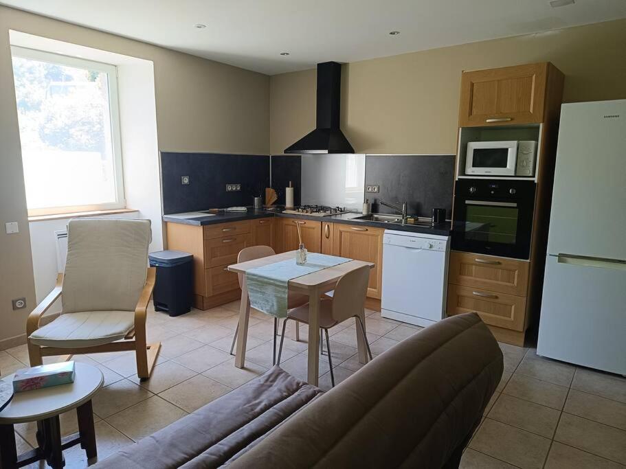 Appartement 2 A 4 Personnes Antraigues-sur-Volane Extérieur photo