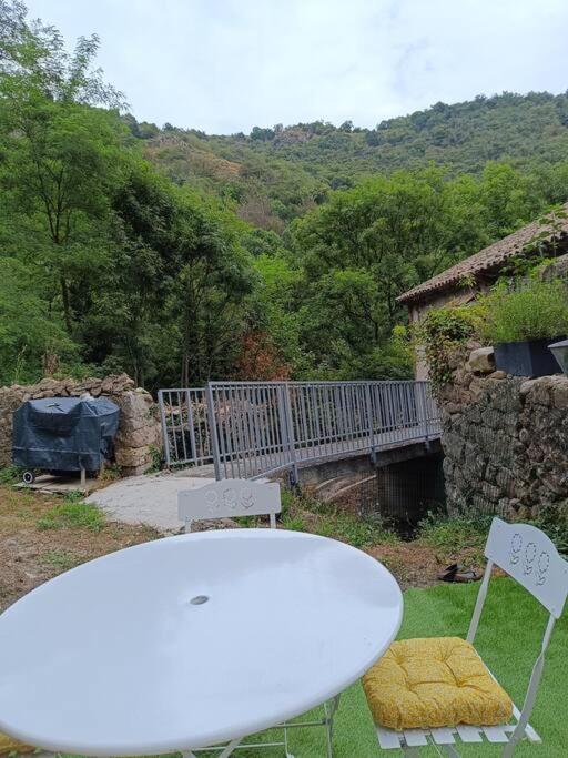Appartement 2 A 4 Personnes Antraigues-sur-Volane Extérieur photo